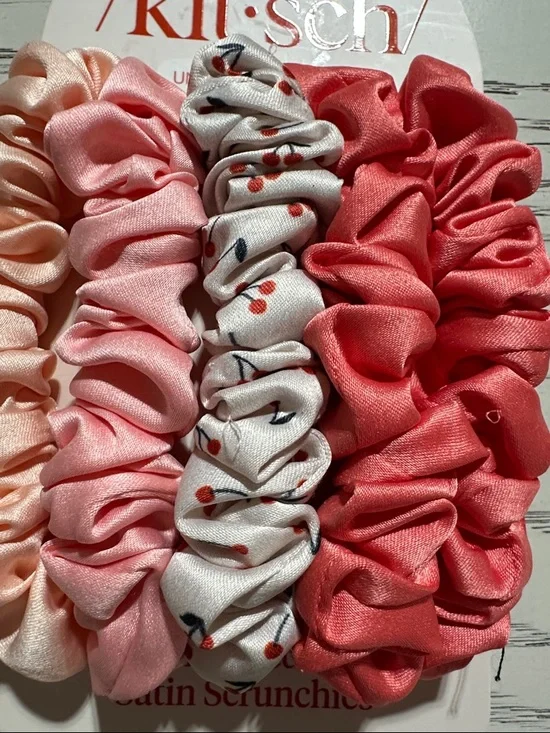 Kitsch Cherry Blossom Ruched Satin Scrunchies 5pc Set - Picture 2 of 5